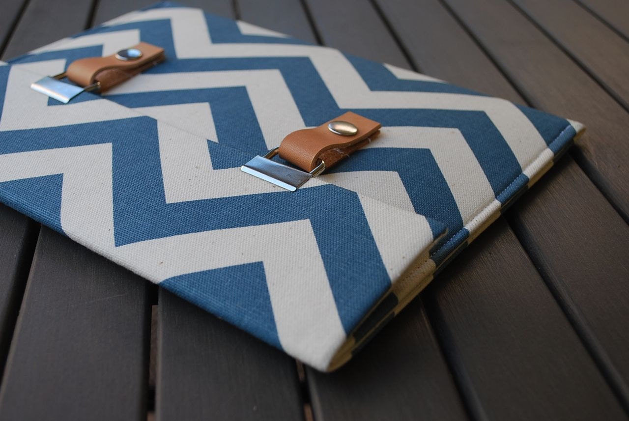 iPad Case / iPad 4 Case / iPad 1 Case / iPad 3 Cover / iPad 1 Cover / iPad Sleeve / iPad Holder - Chevron Blue Natural