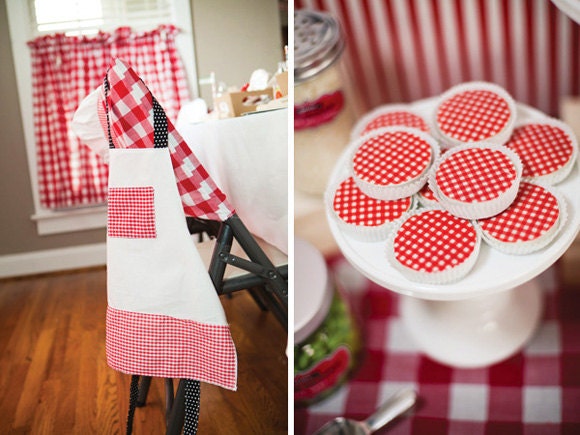 1 Dozen Red GINGHAM CHECK Designer Chocolate Oreos - Little Chef Pizza Party Italian HWTM Anders Ruff