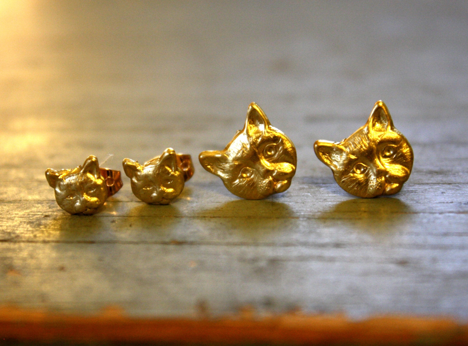 KITTY CAT FACE Vintage Brass Stud Earrings