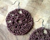natural hemp crochet earrings . dark brown .
