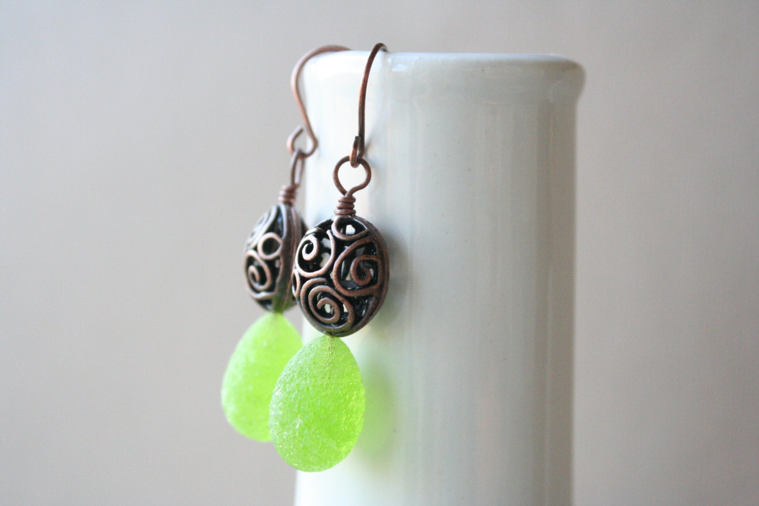 Raida's Beach - Seaweed - lime green copper earrings