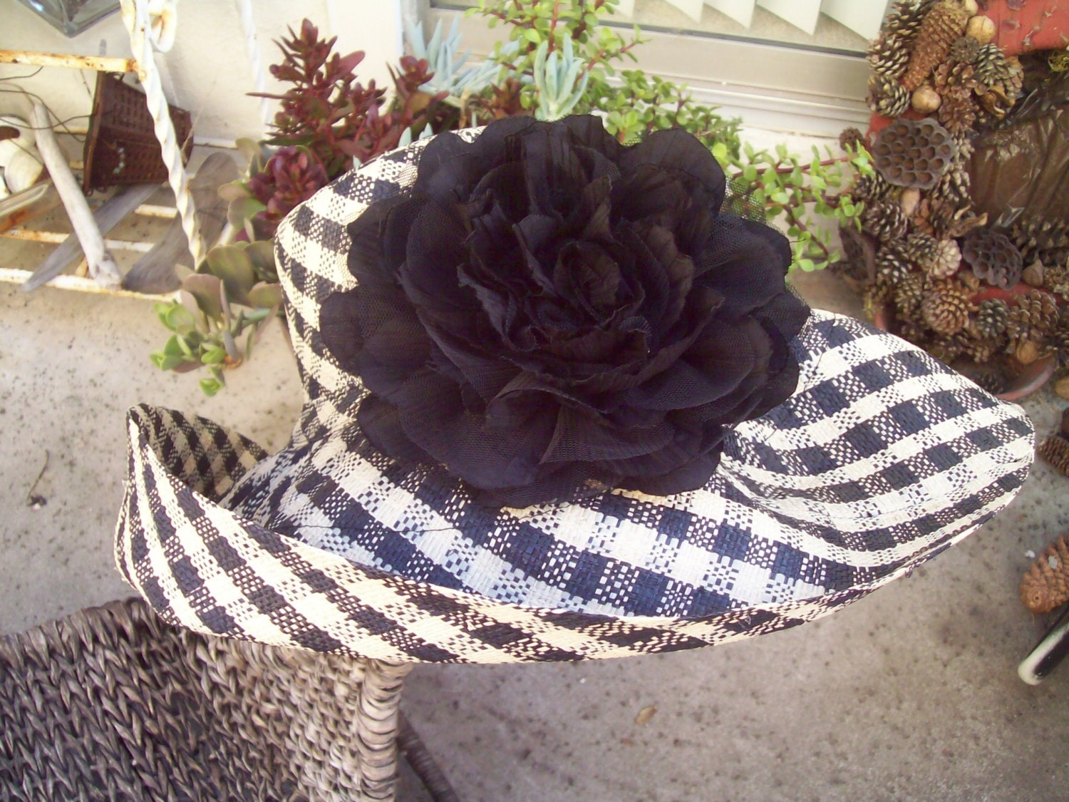 Black & Natural Gingham Picnic Hat w Black Cabbage Rose