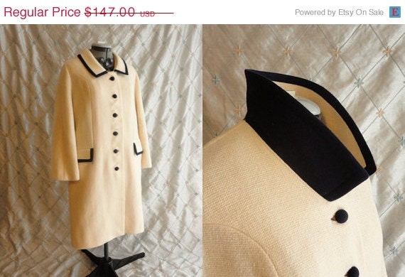 Sale 60s Coat //  Vintage 1960s Ivory Cream Wool Coat with Navy Blue Accents and Buttons Bedells Portland Size M