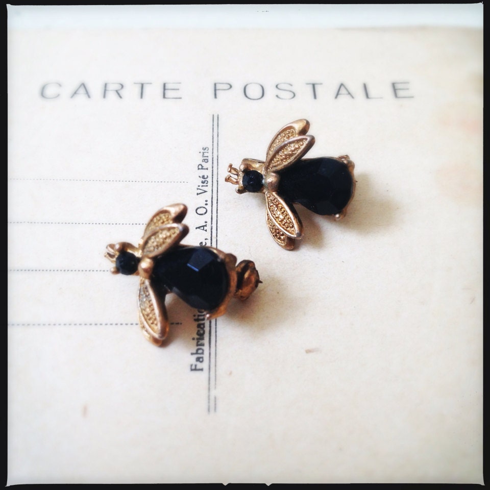 vintage brooch / collar pins / Royal Black Bee pins