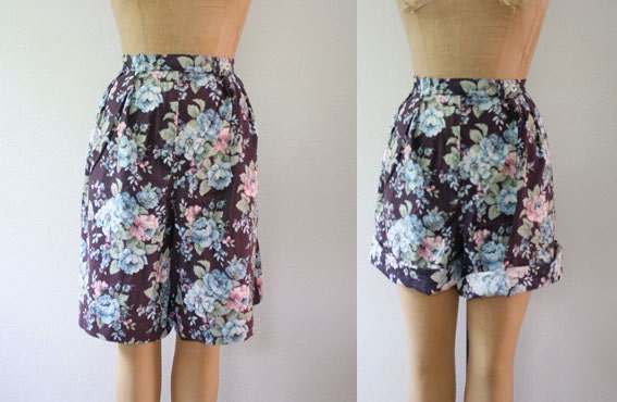floral shorts / 80s vintage shorts / Aubergine walking shorts