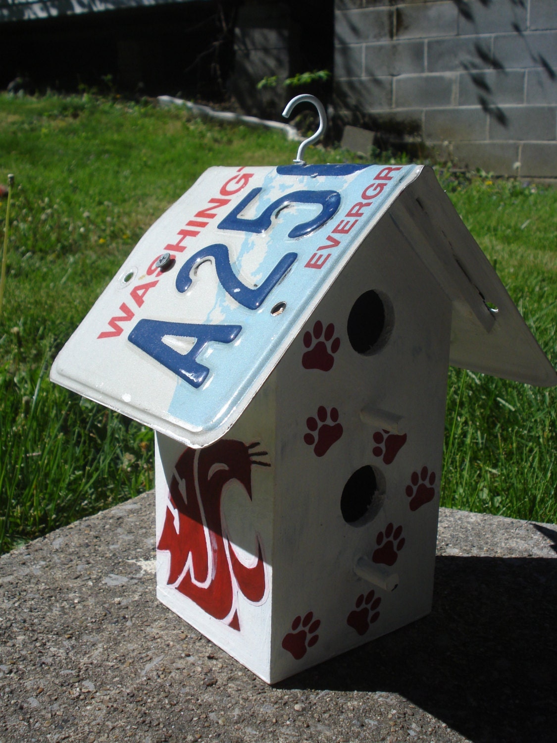 WSU Cougar Birdhouse