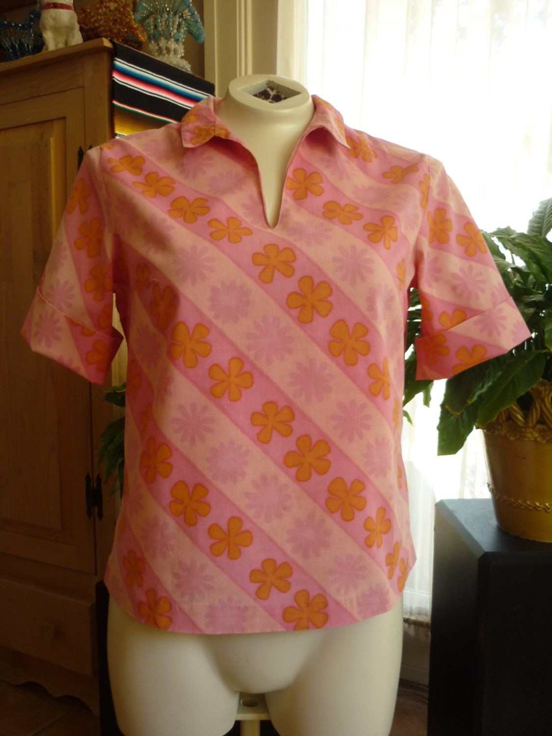 60s MOD Flower Power Blouse Top SZ M pink & orange