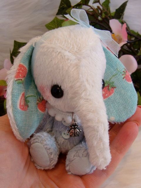 15 % off this weekend ONLY.....Miniature artist elephant Louie by Loveable Treasures Blue Boy Nursery Decor Gift
