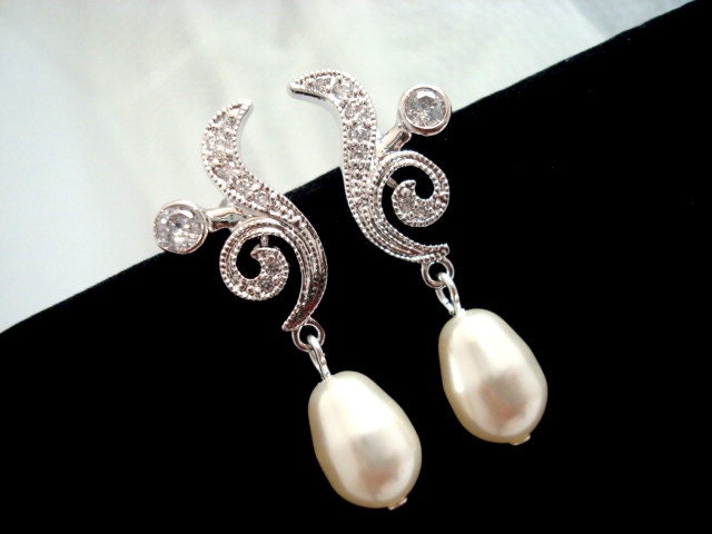 Pearl earrings, bridal earrings, cubic zirconia earrings, wedding jewelry, rhinestone earrings, vintage style earrings