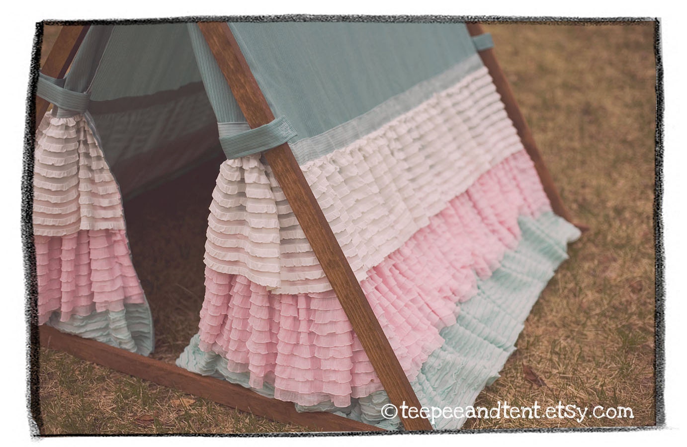Kids Ruffle Teepee Play Tent