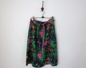 70s skirt / floral print cotton navy aline gathered knee (m - l)