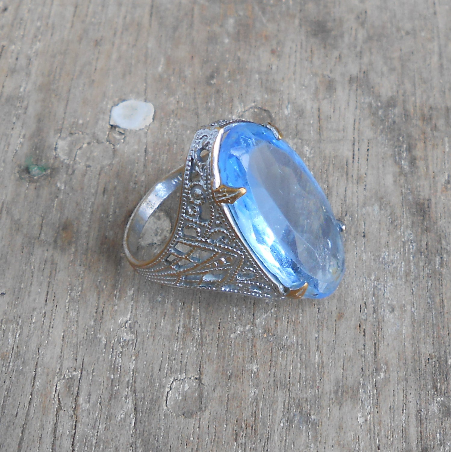 Art Deco Ring. Filigree & Ice Blue Glass.