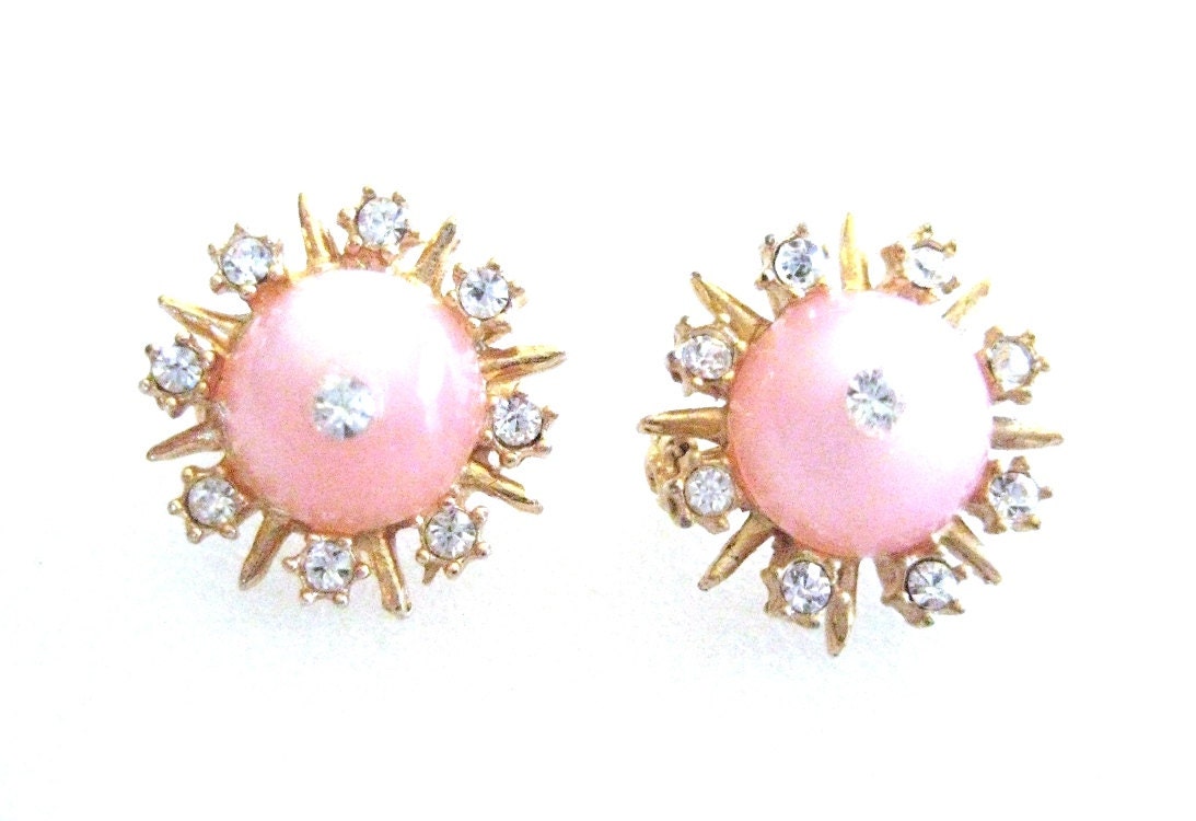 Beautiful Vintage 1960's Pink Moonglow Lucite and Rhinestone Pin Set