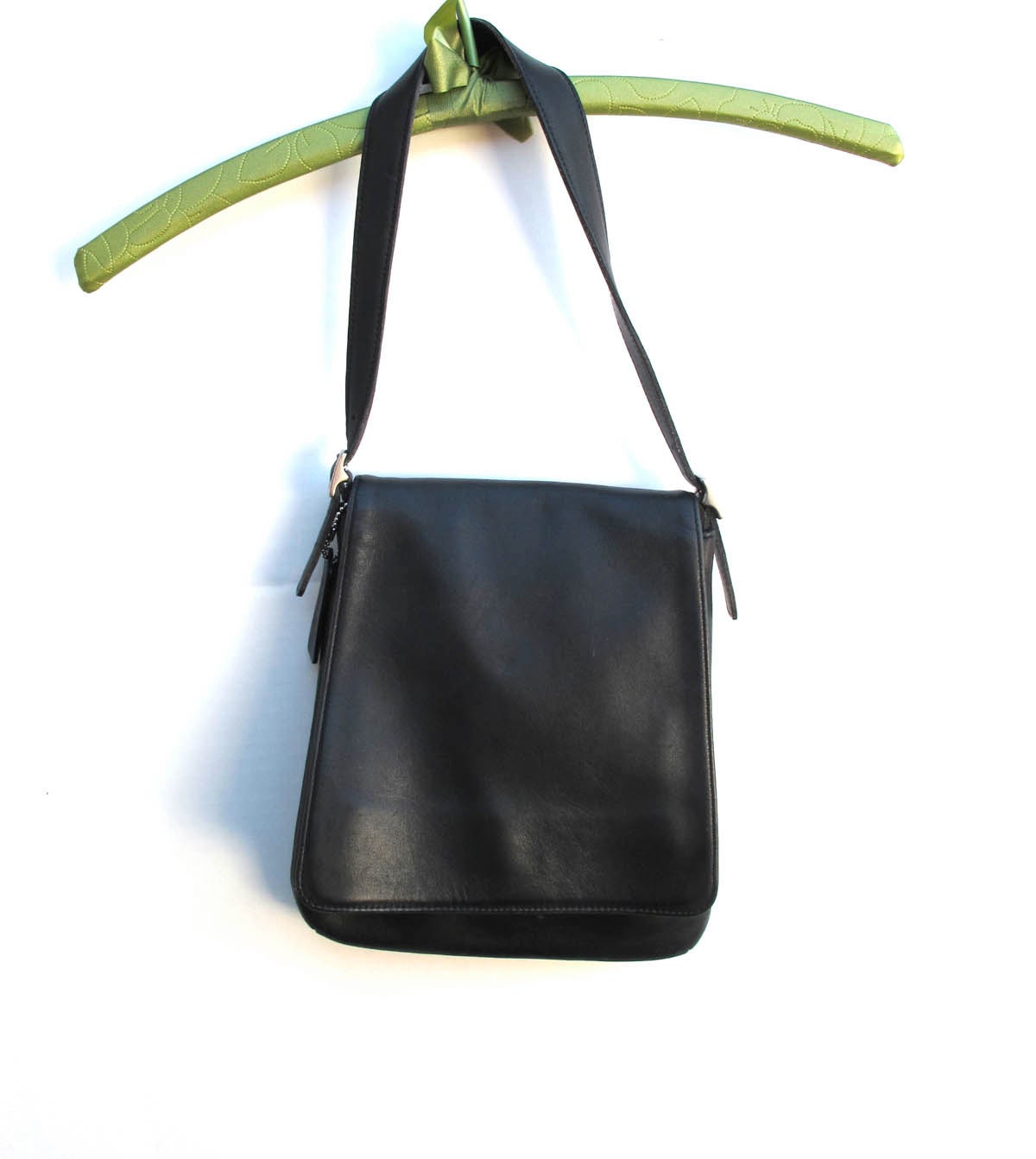 Vintage Coach Leather Purse 9408 North South Shoulder Bag .. Black Leather Coach bag .. Excellent Condition