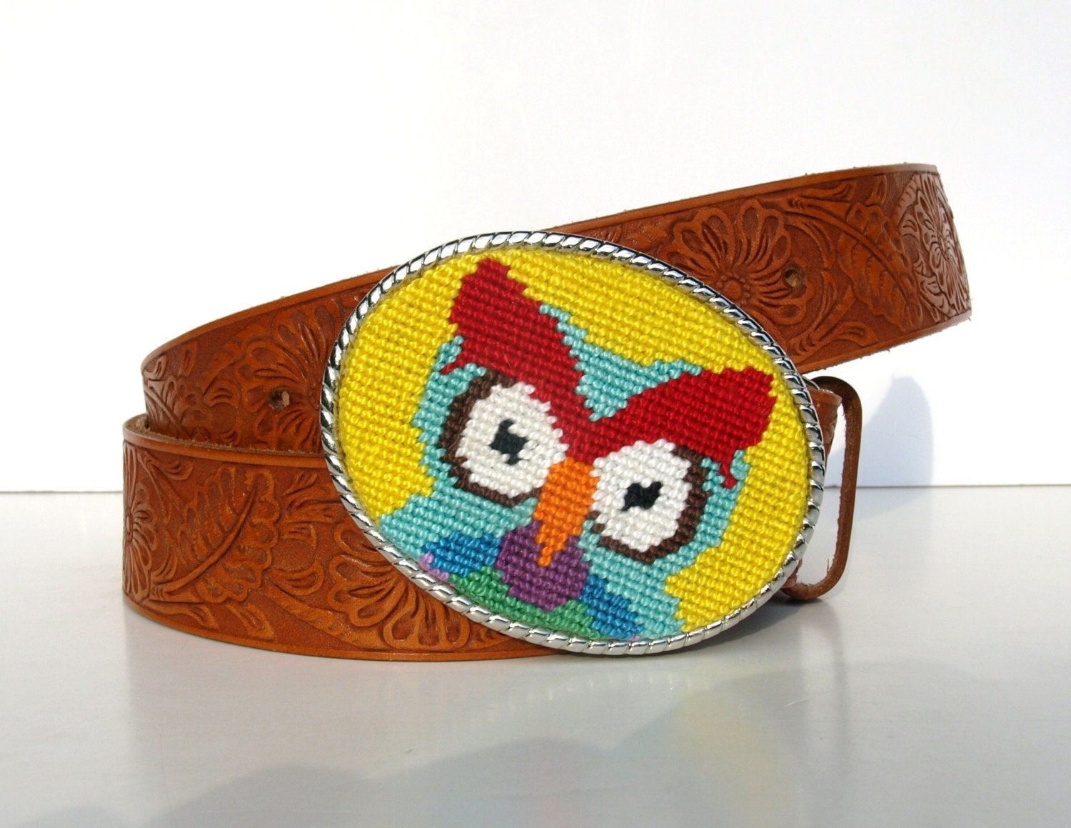 NEW  Needlepoint Bright Owl Belt Buckle