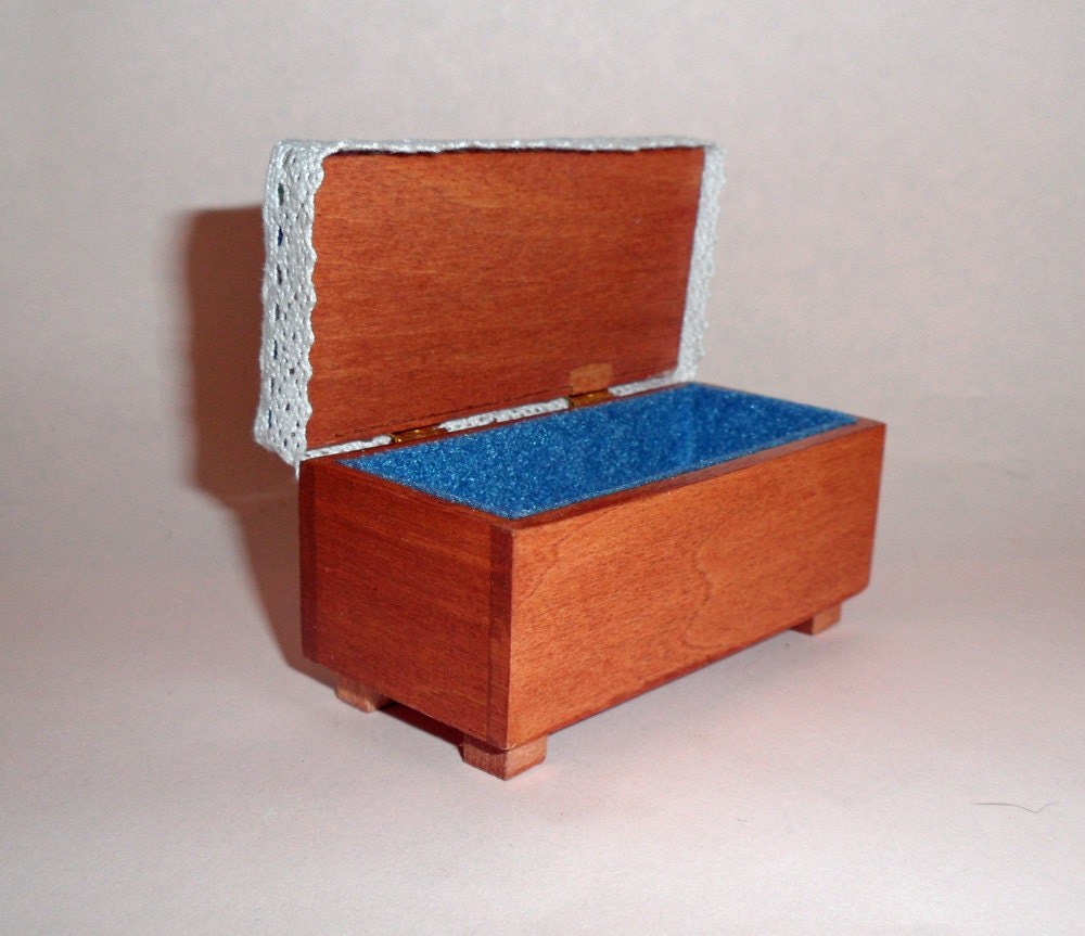 Miniature Blanket Chest - Hope Chest - Storage Bench