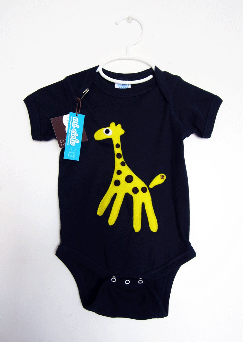 Cute Giraffe Infant Bodysuit