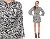 HEART Dress 60s Mini Black and White Swirl Print MOD Balloon Sleeve Hippie 70s Op Art Vintage Keyhole Bow Neck 1960s Boho Medium Large