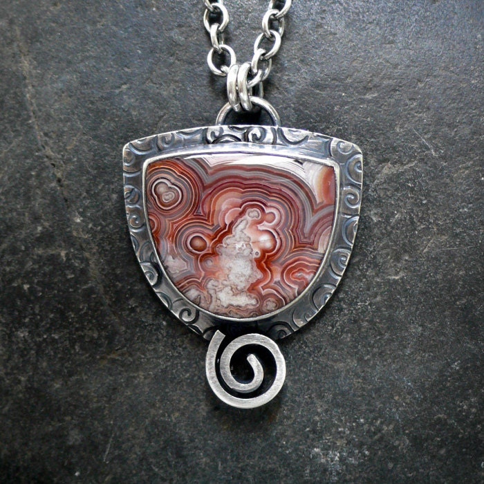 Streling Silver Necklace with Laguna Lace Agate Cabochon and Swirl