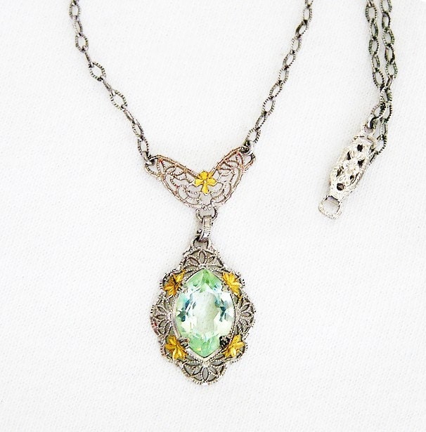 Edwardian Green Glass Filigree Pendant Necklace
