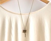 Scissor Sewing Necklace // Crafty Gift // Sewing Gift // Sewing Necklace