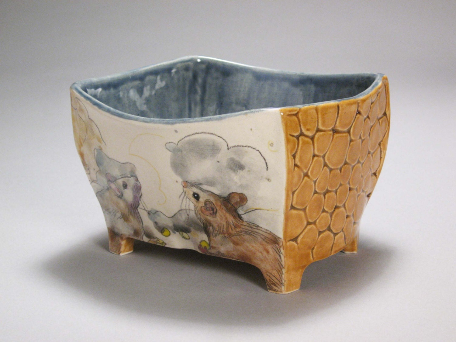 Clay Bowl with Mice, Pebble Mouse Bowl