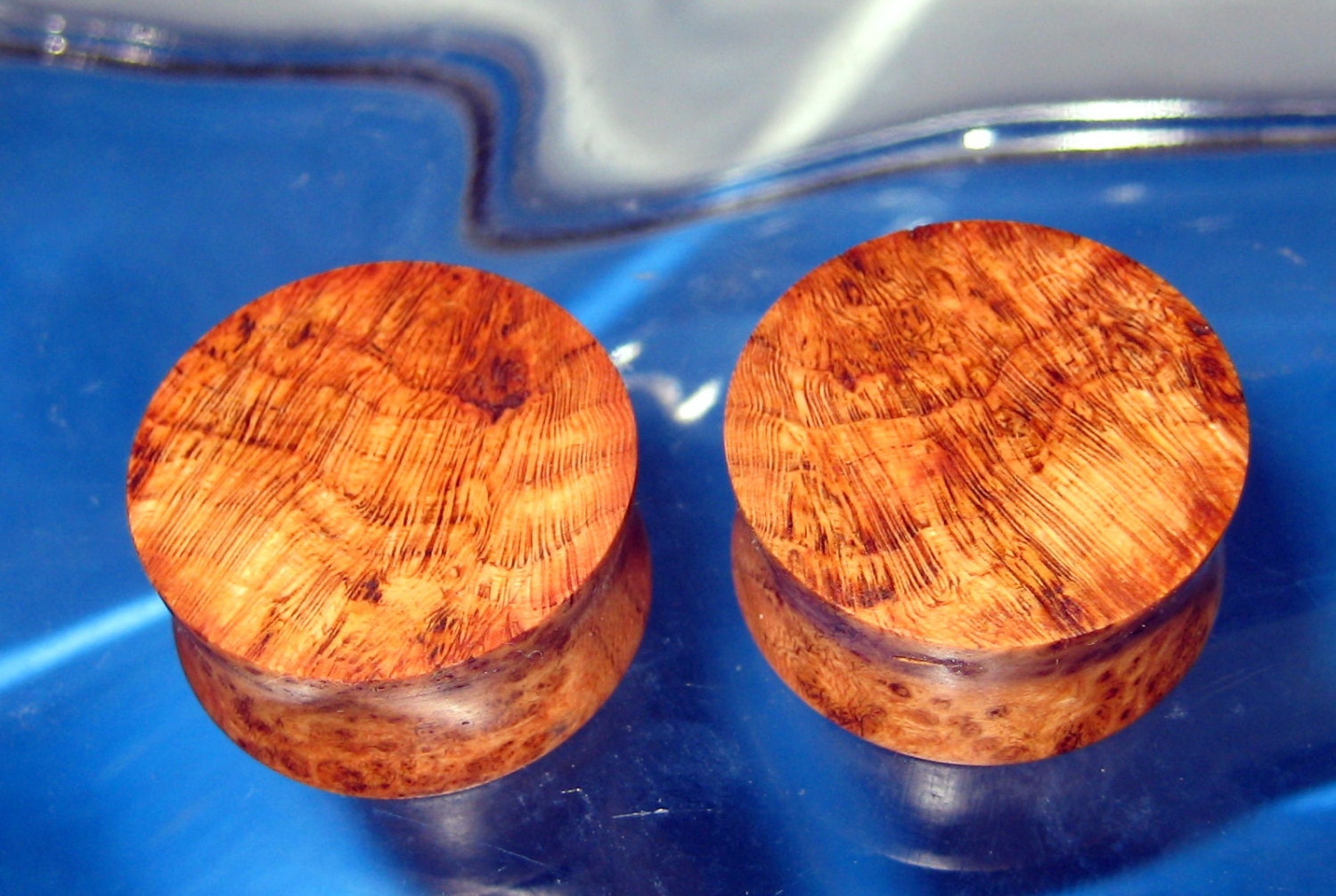 Killer Black Cherry burl wood ear plugs, gauges, 25 mm, 1 inch gauge, hand turned, Great Figure