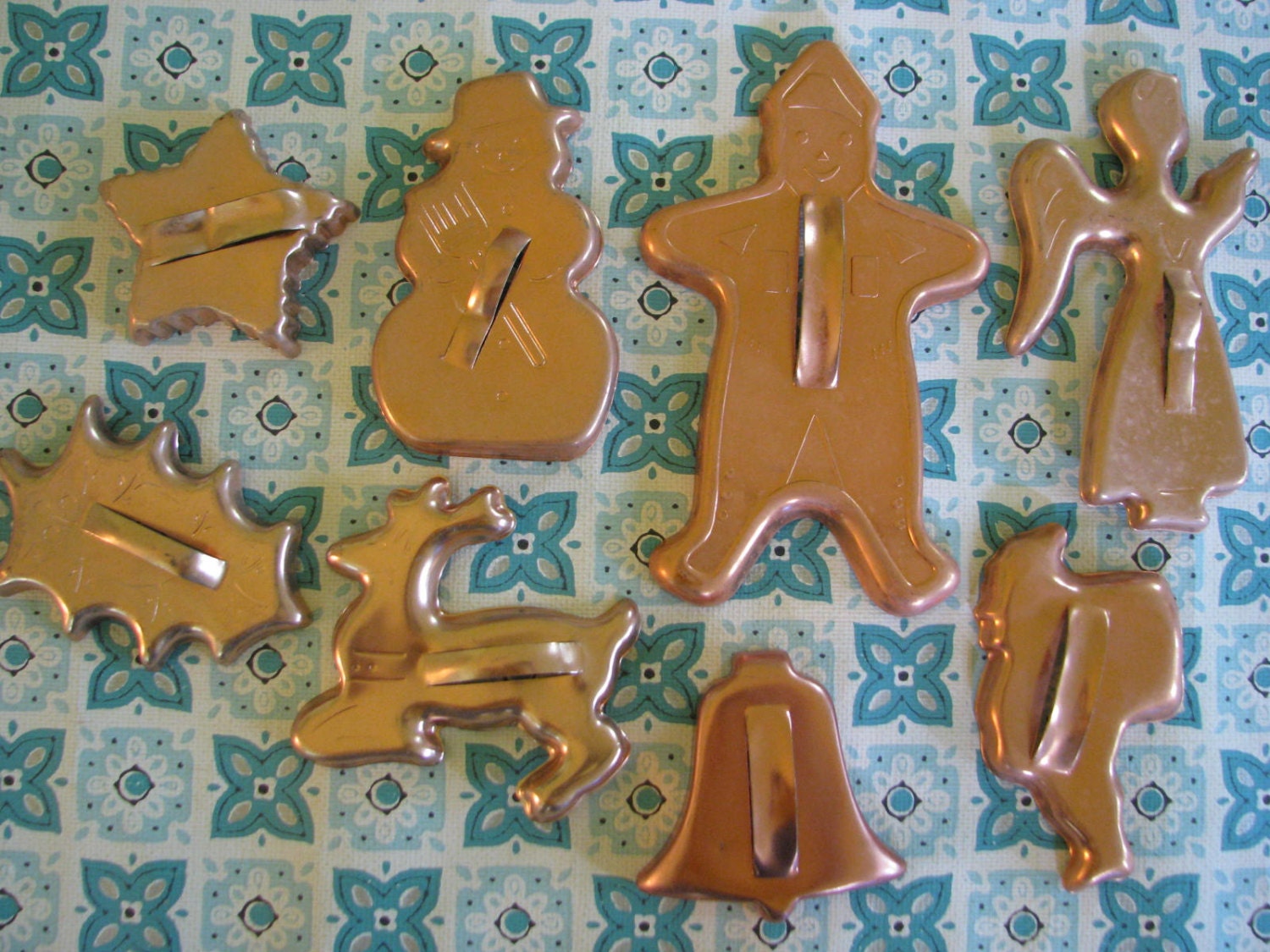 8 Vintage Metal Christmas Themed Cookie Cutters Baking FUN