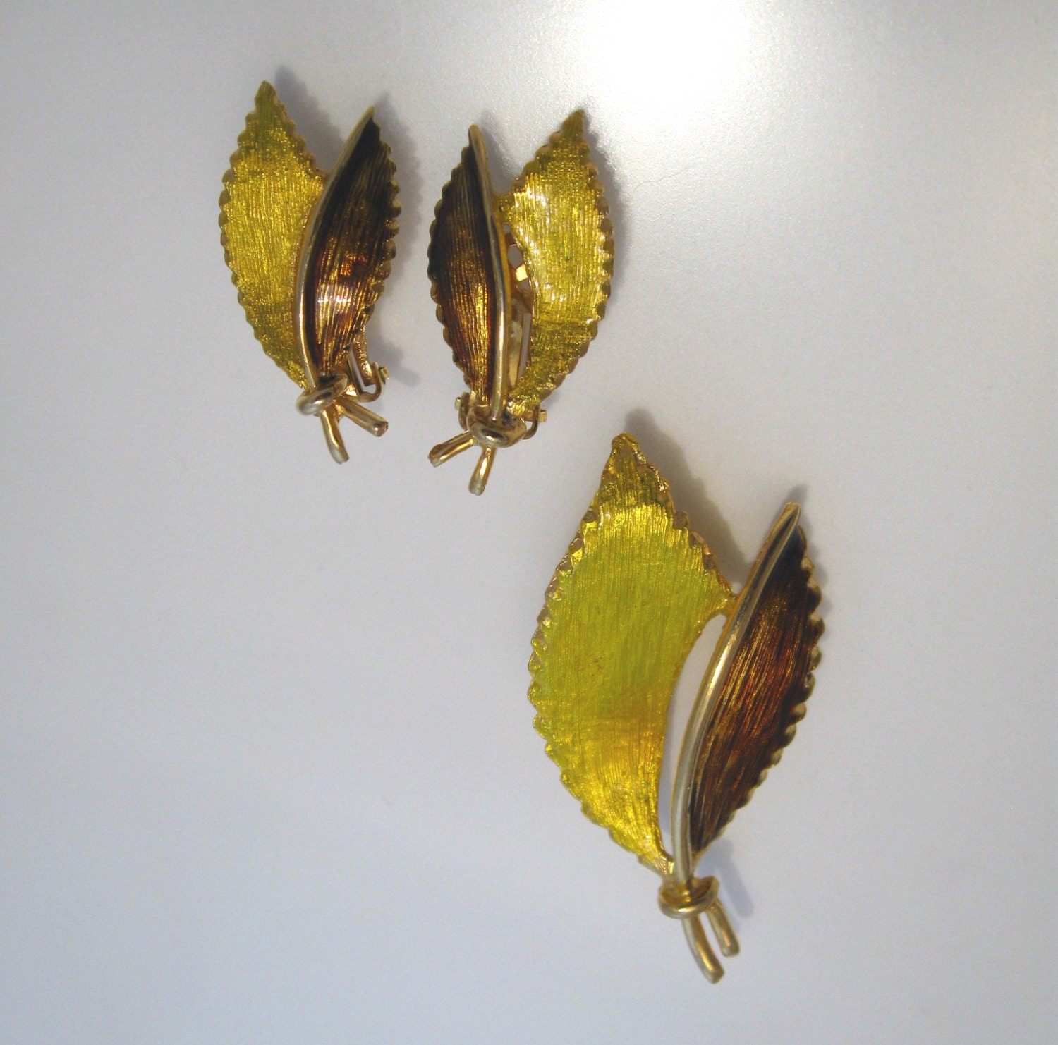 Hattie Carnegie Enamel Leaf Set - Chartreuse - Vintage