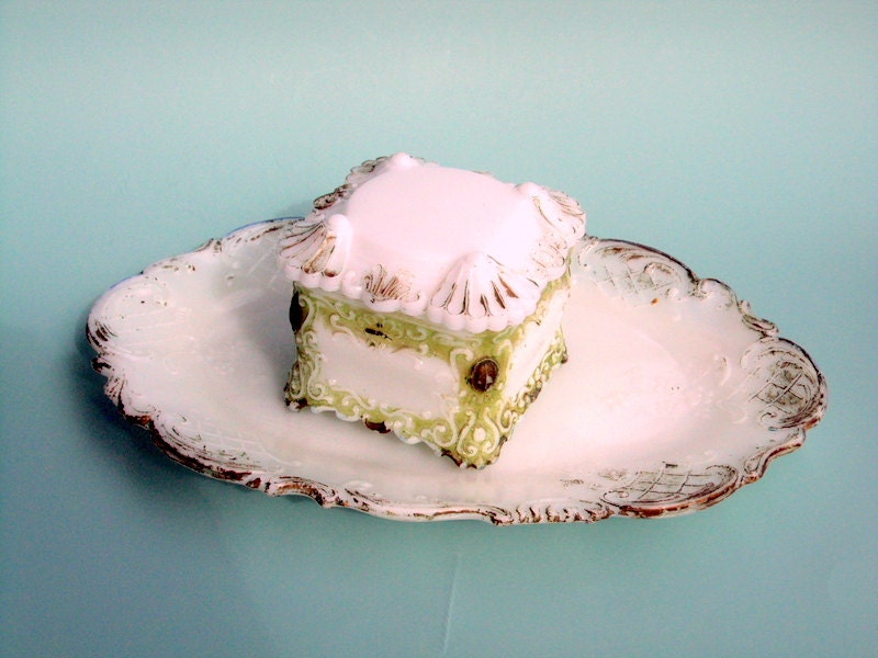 Vintage Vanity Set, Dithridge, Victorian, 1880s, White Milk Glass,Cold Painted Gold Tray, Jewelry box,  I Take Credit CARDS