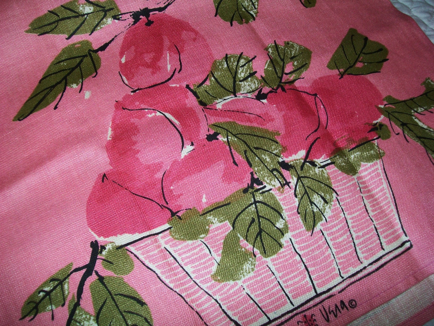 SALE - Vintage Vera pink linen kitchen towel, hand towel, dish towel, linen, Vera, apple design, towel, ladybug