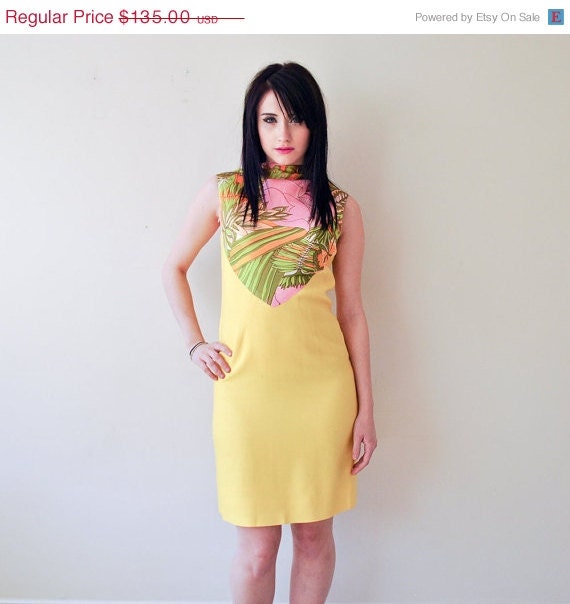 SHOP SALE / dress / vintage yellow dress / 1960s dress / 60s mod dress / floral / yellow floral dress / linen dress / dress size small / sm