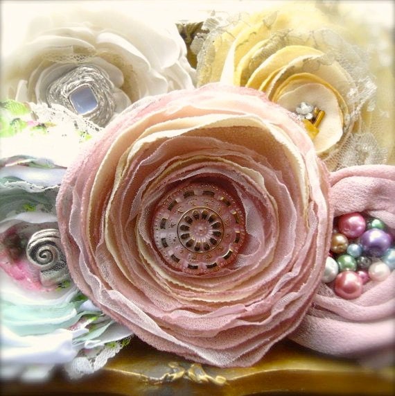 Corsage Brooch Wedding Corsage Flower Brooch Dusky Rose Pink Cream with Upcycled Vintage Button - Chichi Bloom