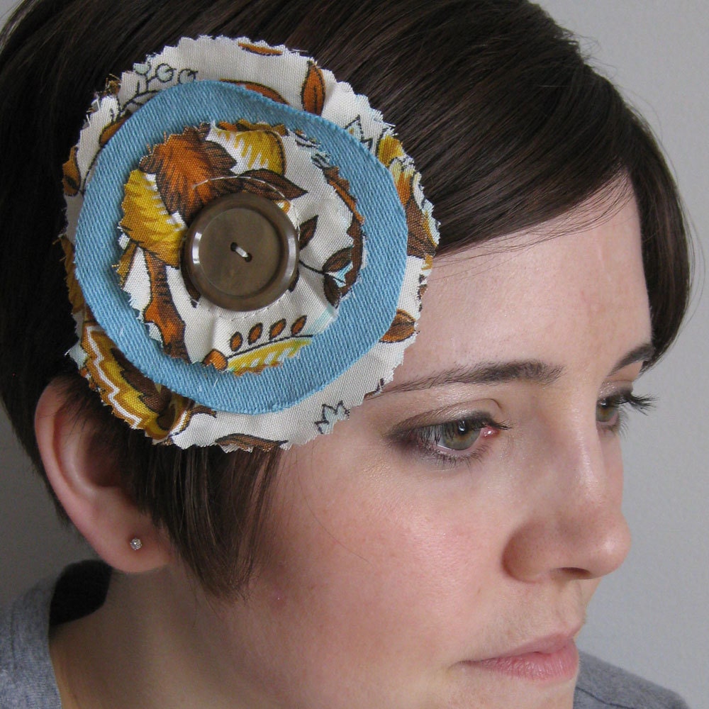 FLOWER HAIR CLIP - aqua hair clip - flower brooch - eco-friendly brooch - Lynn Minney Designs