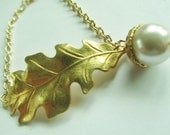 Oak Leaf  Bracelet with Acorn Pearl, Summer Fashion, Gold Bracelet