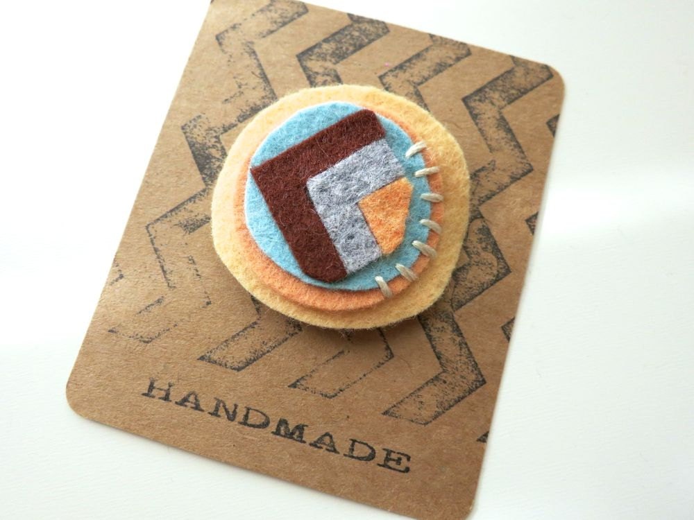 Felt Circle Hair Clip - Barrette - Geometric Native Tribal - Chevron Triangles - Pale Earth Tones for Spring