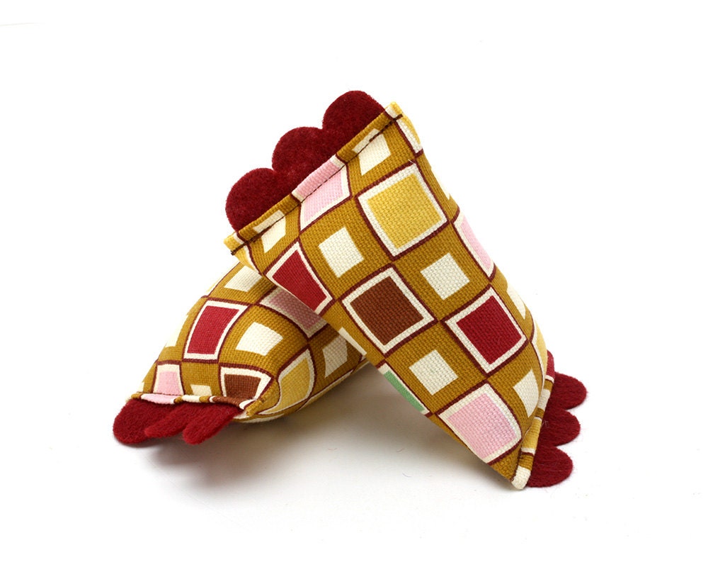 ModShakers Catnip Rattle Toys - Set of Two (Taffy Squares)