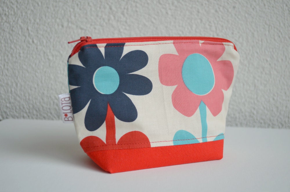 Make up Pouch - Blue and Red Flowers