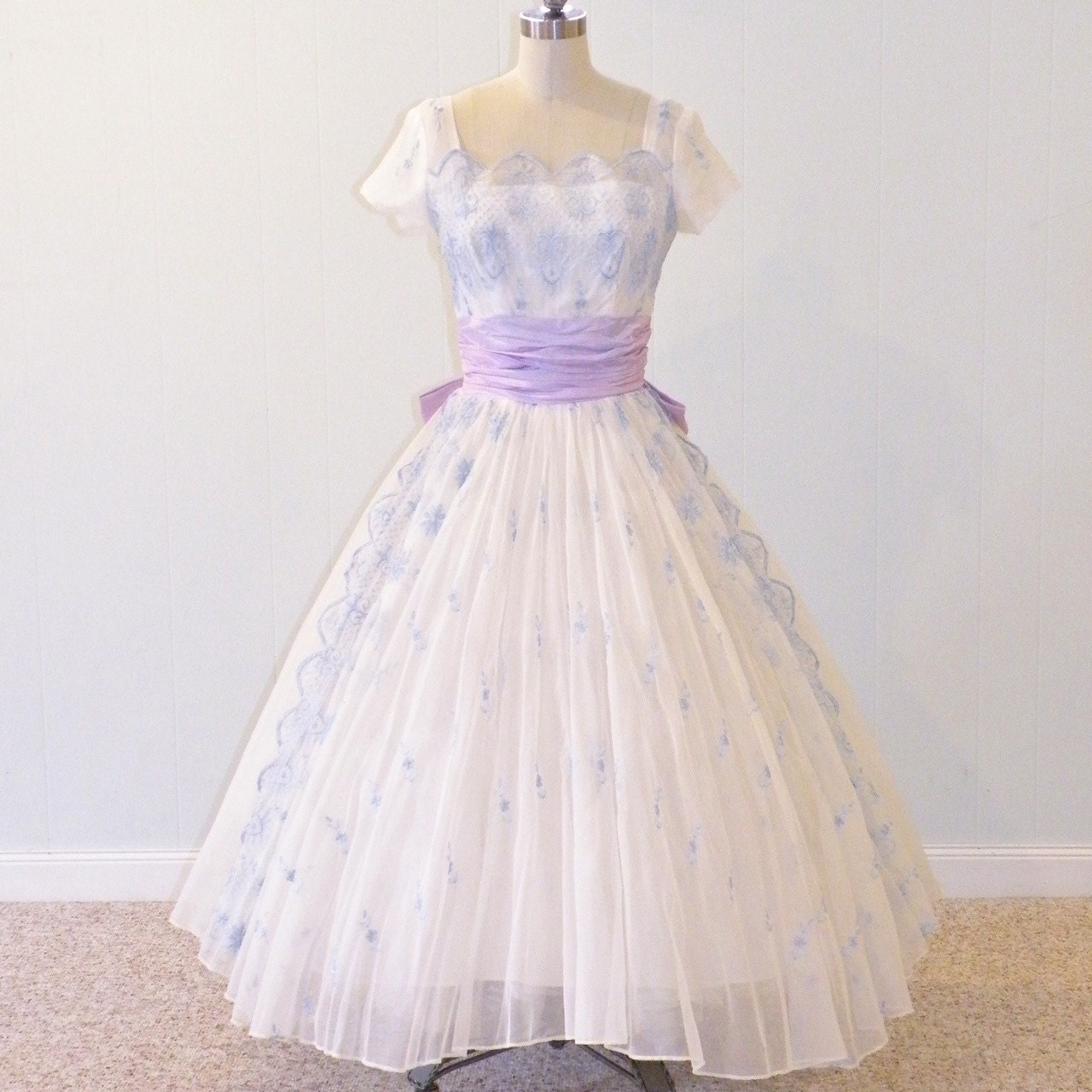 White Vintage 50s Wedding Dress, Blue Embroidered 1950s Chiffon Organza Party Dress, Full Skirted Garden Wedding Bridal Dress
