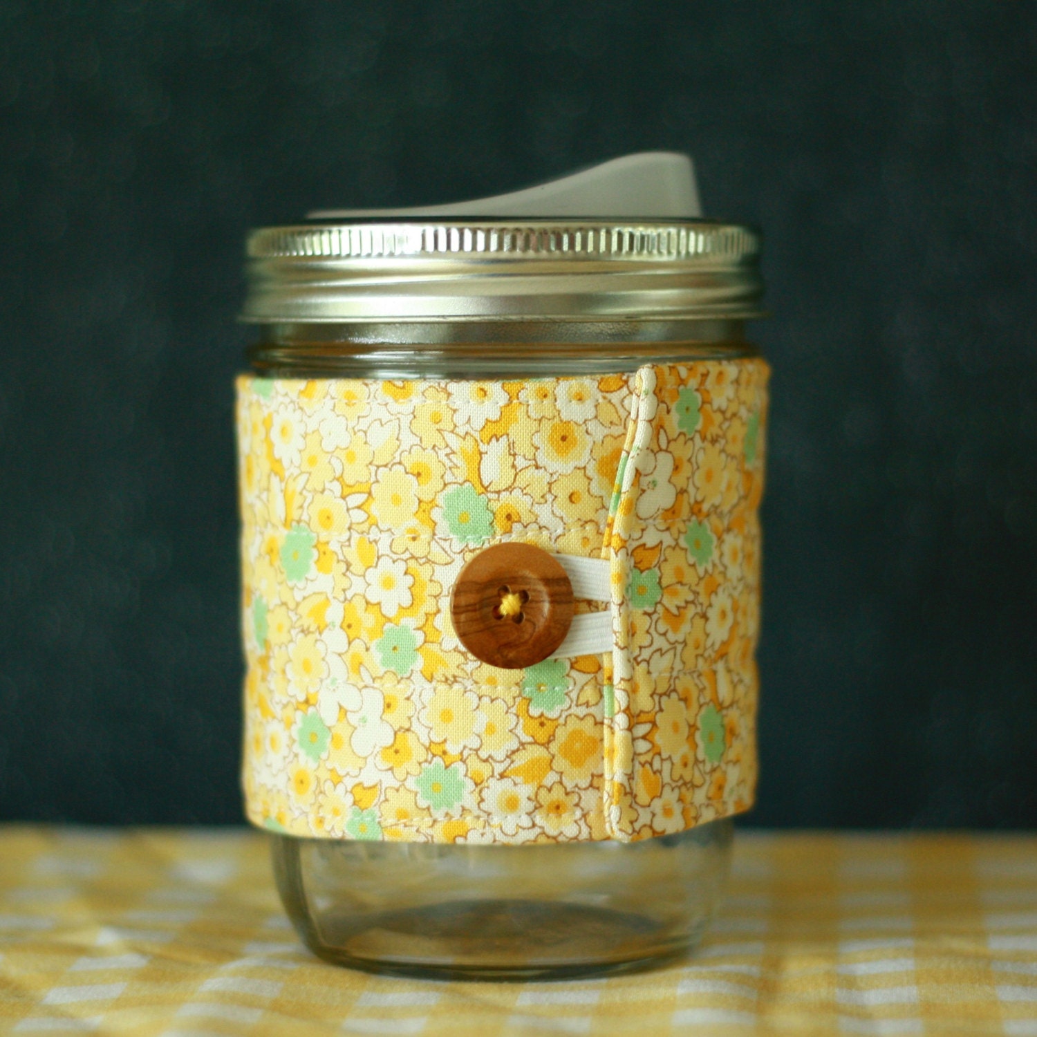 Cuppow Mason Jar To-Go in Yellow