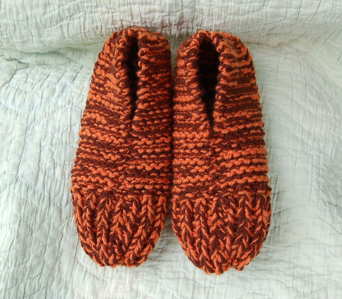 Mens Knitted Slippers size 9 to 10.5 Coffee and Carrot