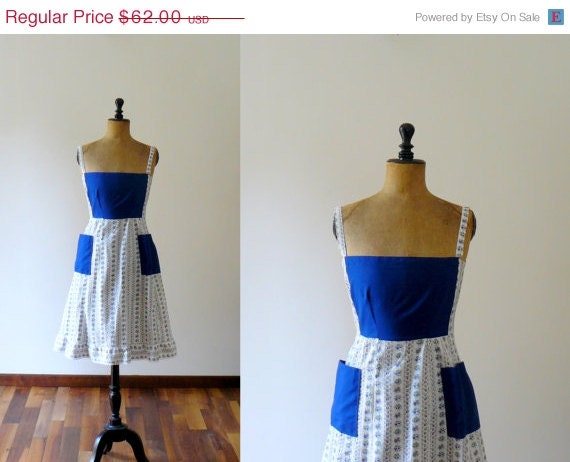 20% OFF SALE Vintage 1970s blue prairie summer strappy dress. floral print sundress
