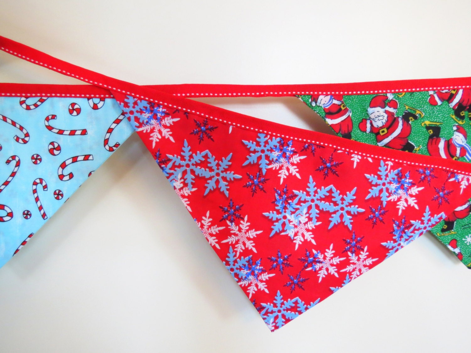 BANNER, Christmas, red, green, blue, prayer flags, fabric, wall decor, room decor, etsykids team, festive, holiday decor