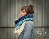 Ombré Cowl Scarf in Turquoise