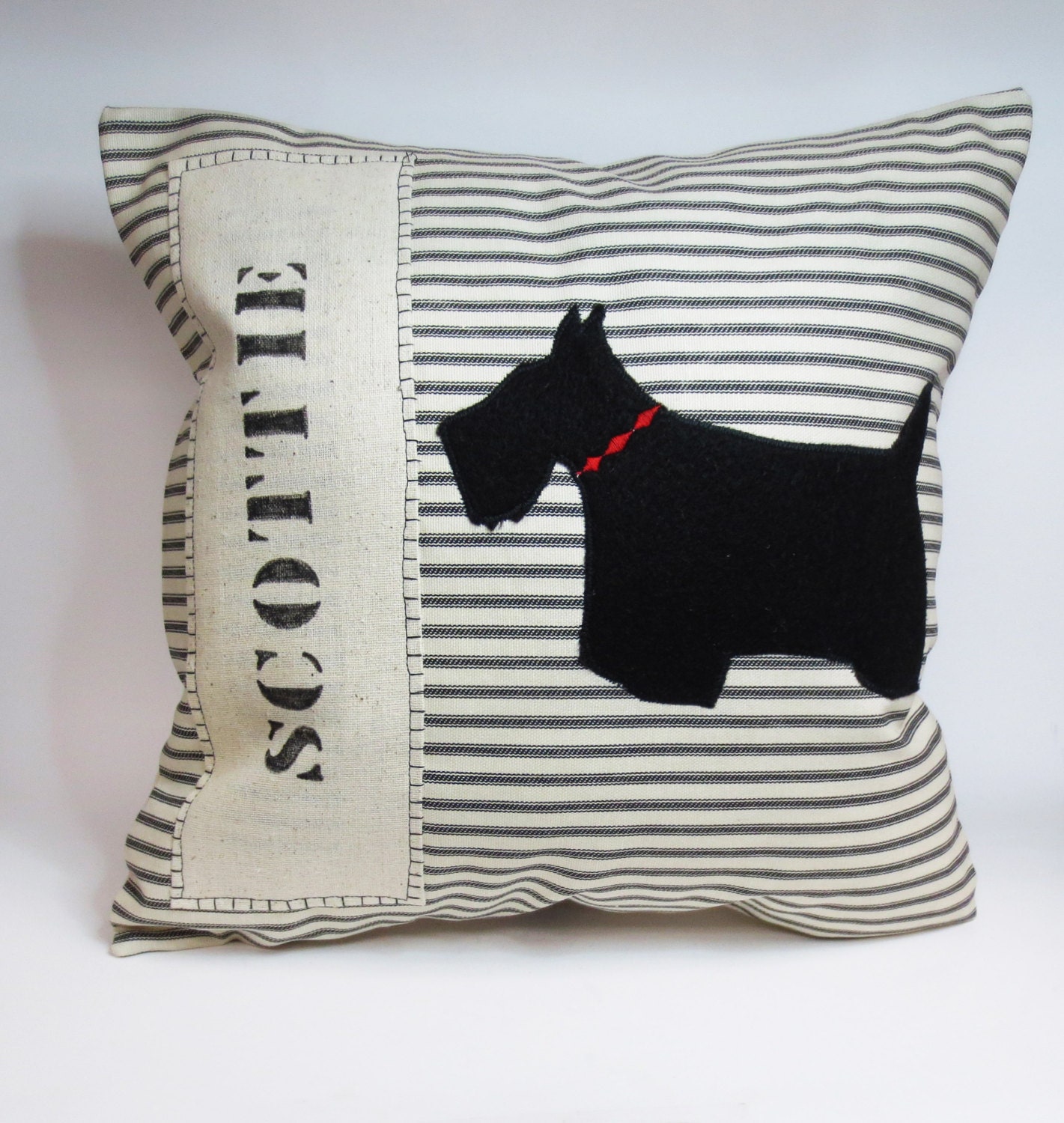 Decorative throw pillow cushion cover with black felt scottie applique