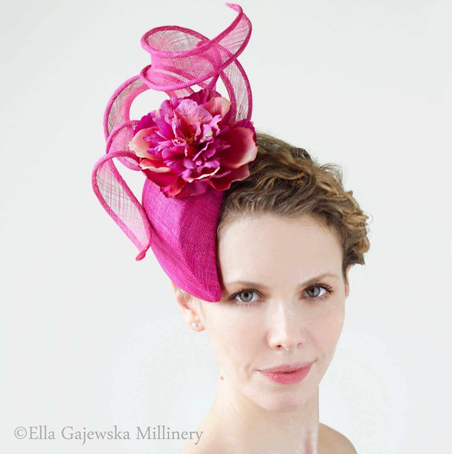 Royal Ascot Fuchsia Pinapoc Straw Tear Shaped Headpiece Head Band Fascinator Summer Statement Hat Hair Accessory Flower Wedding Accessories