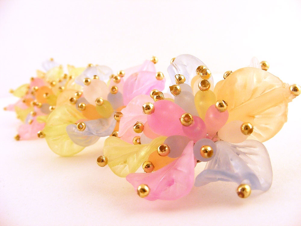 Plastic Flower Earrings 2 Pair