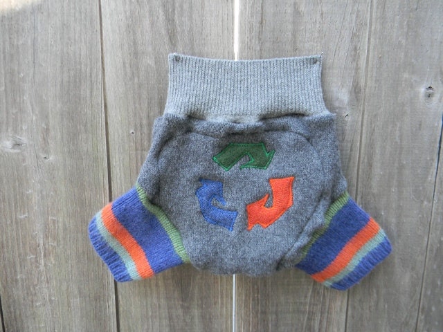 Upcycled Cashmere/Merino Wool Shorties Soaker Cover Diaper Cover Gray/Multi Stripes With Recycle Applique MEDIUM 6-12M Kidsgogreen