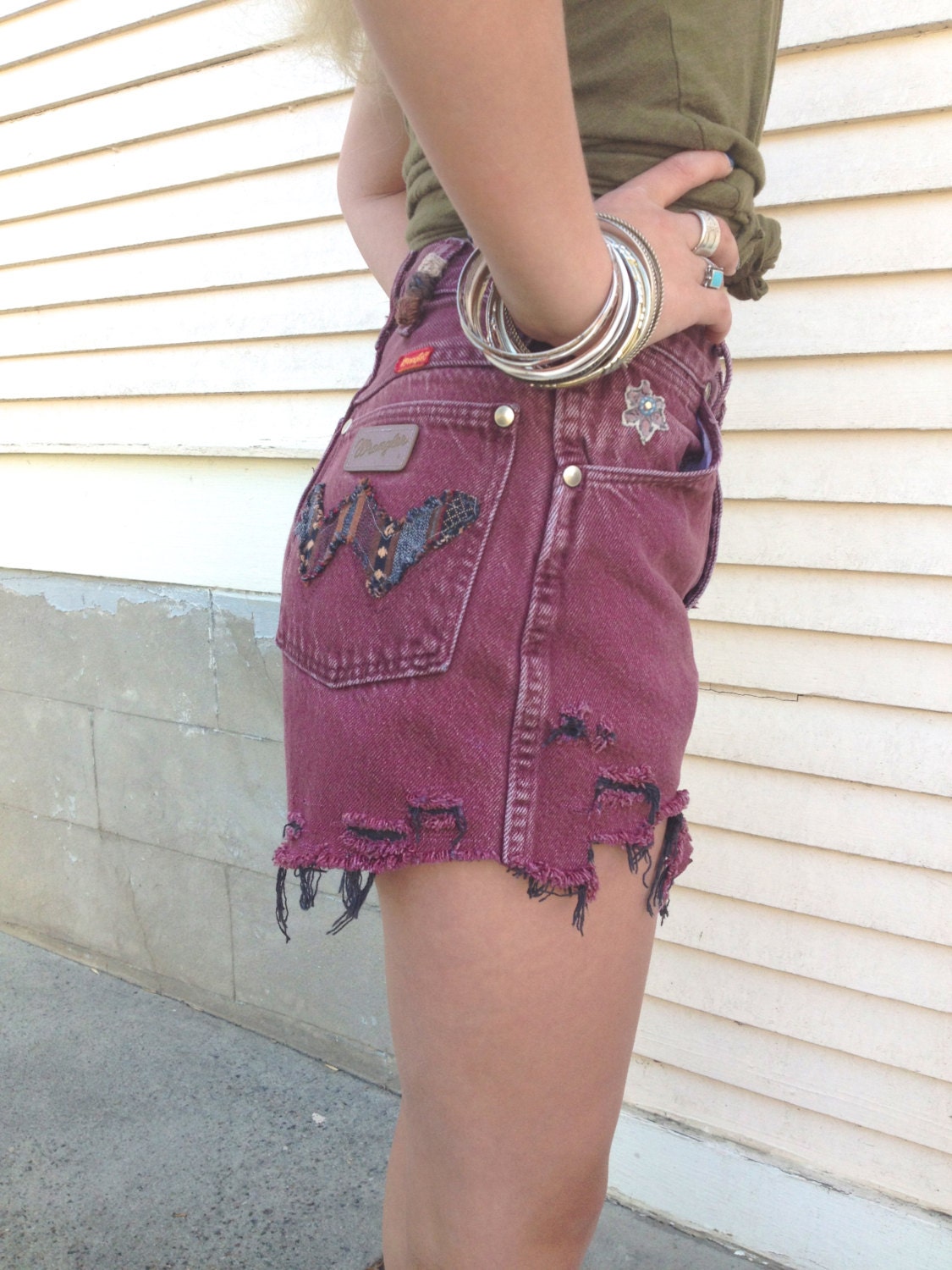 vintage Wrangler high waisted SHORTS size XS/S,rocker,festival, eco clothing, boho, southwestern back pocket applique & hand painting, zasr