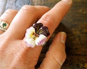 Vintage handpainted pansy ring